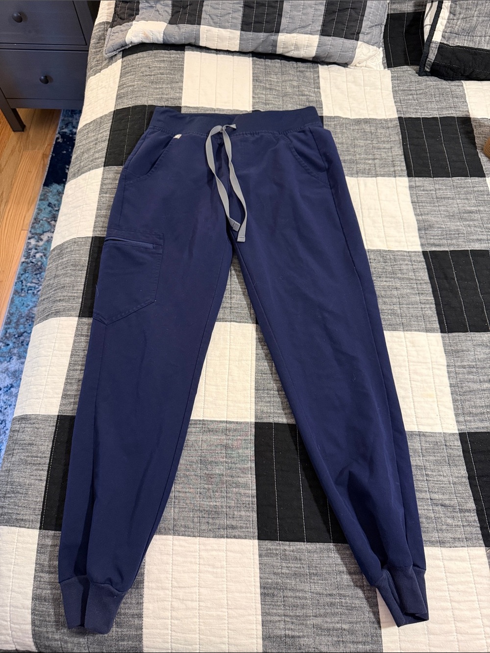 Figs Women's Navy Drawstring Jogger Sweatpants